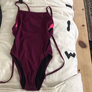 Jolyn One Piece Swimsuit Size 26